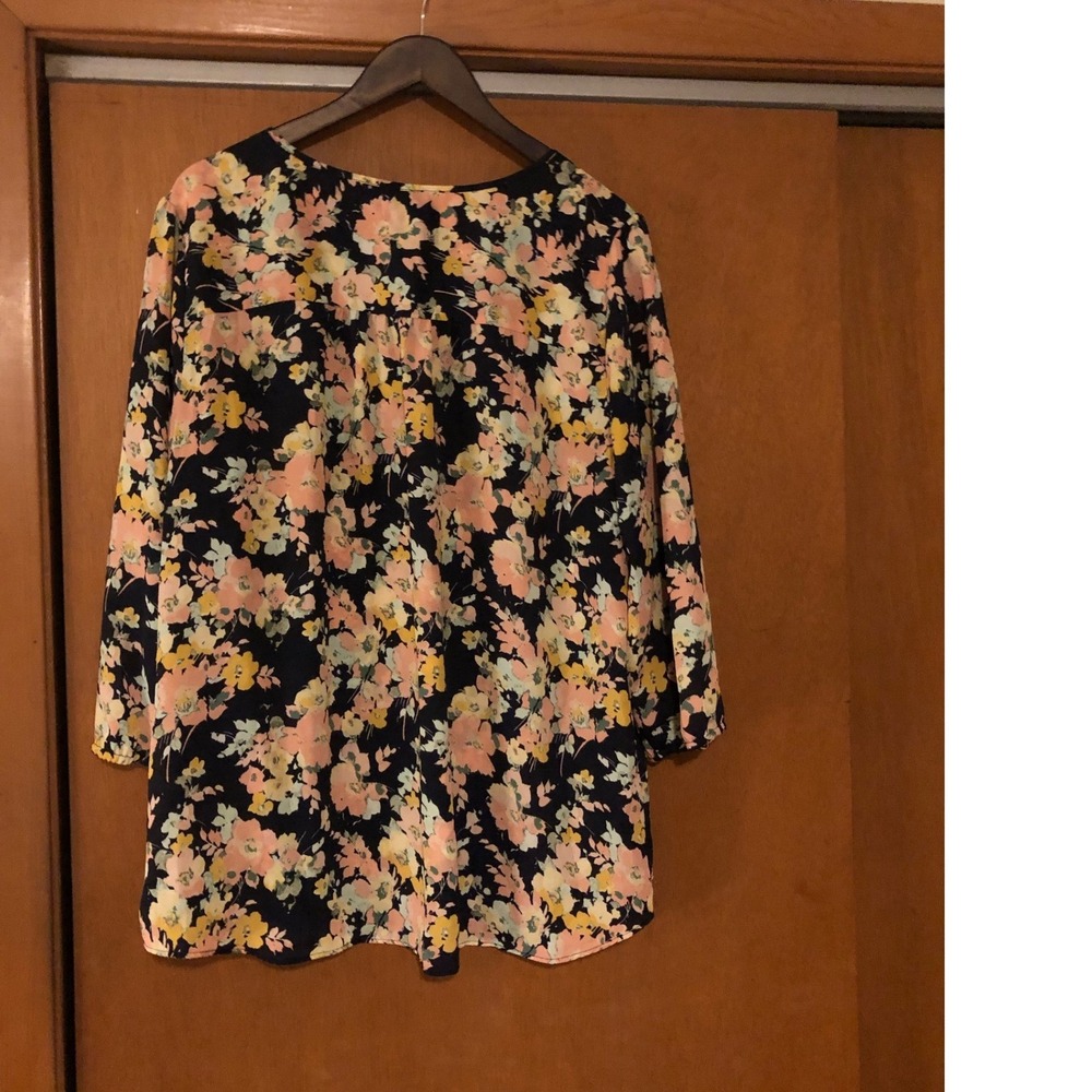 Kaari Blue Floral Print Blouse‎ 3/4 Sleeve V-Neck Top Plus Size 2X